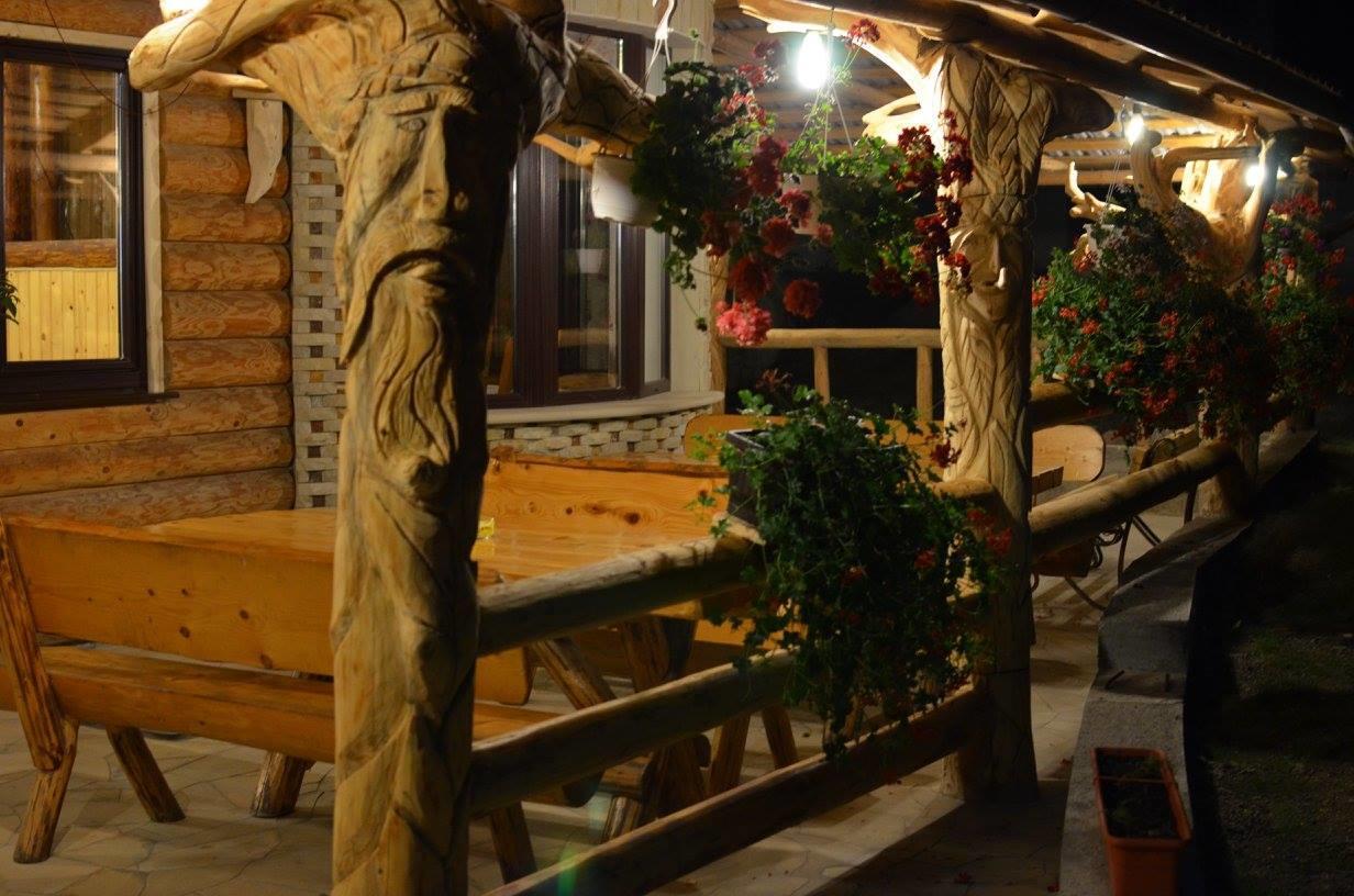 Taverna Ceahlau Дурау Экстерьер фото