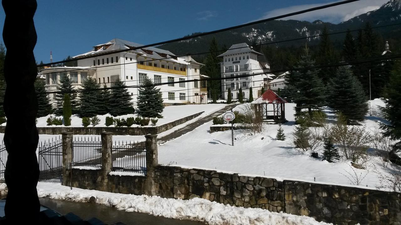 Taverna Ceahlau Дурау Экстерьер фото