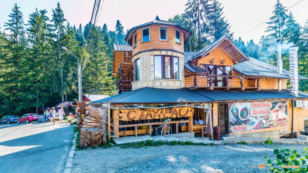 Taverna Ceahlau Дурау Экстерьер фото